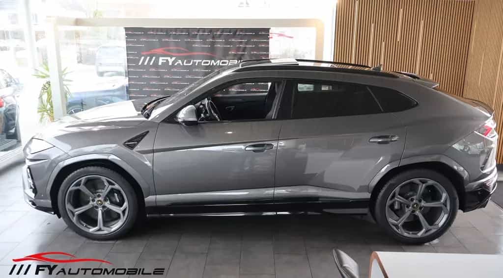 Lamborghini Urus Head Up* AHK* Exclusiv* Service Neu! 06/2021-photo-5