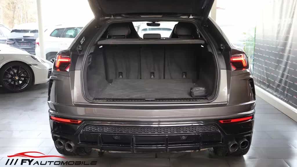 Lamborghini Urus Head Up* AHK* Exclusiv* Service Neu! 06/2021-photo-8
