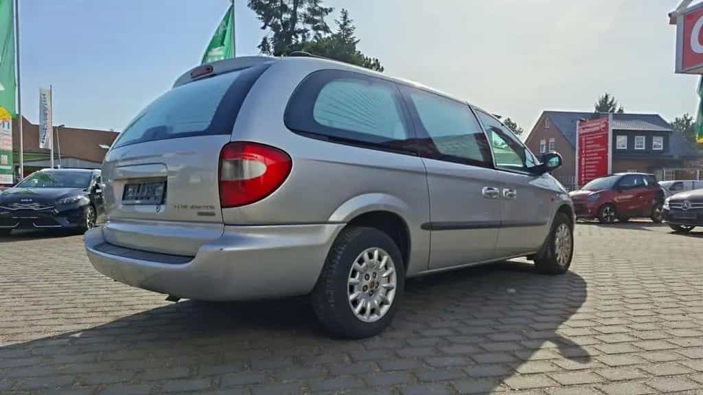 Chrysler Grand Voyager Limited 2.5 CRD Leichenwagen 09/2002-photo-0