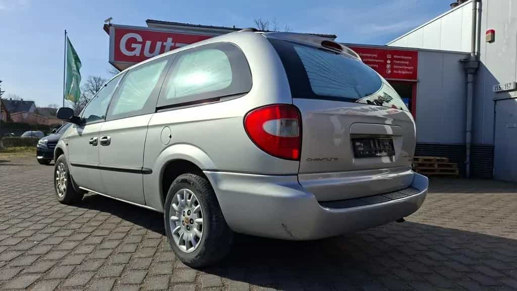 Chrysler Grand Voyager Limited 2.5 CRD Leichenwagen 09/2002-photo-1