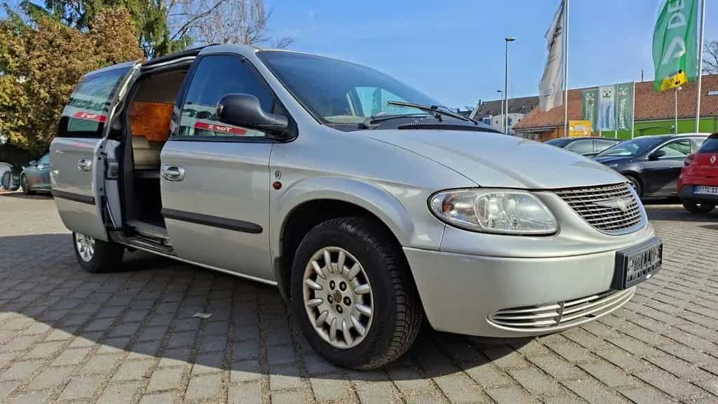 Chrysler Grand Voyager Limited 2.5 CRD Leichenwagen 09/2002-photo-3