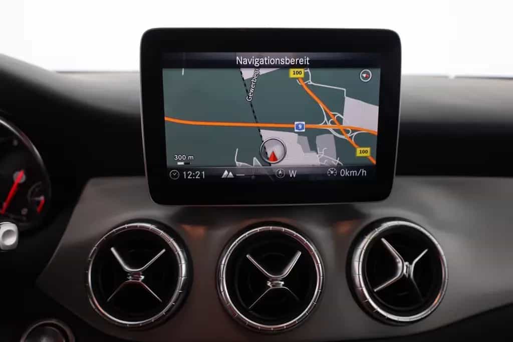 Mercedes-Benz CLA-Class 180 SB AMG Line LED Navi Sitzheizung PDC USB 12/2018-photo-10