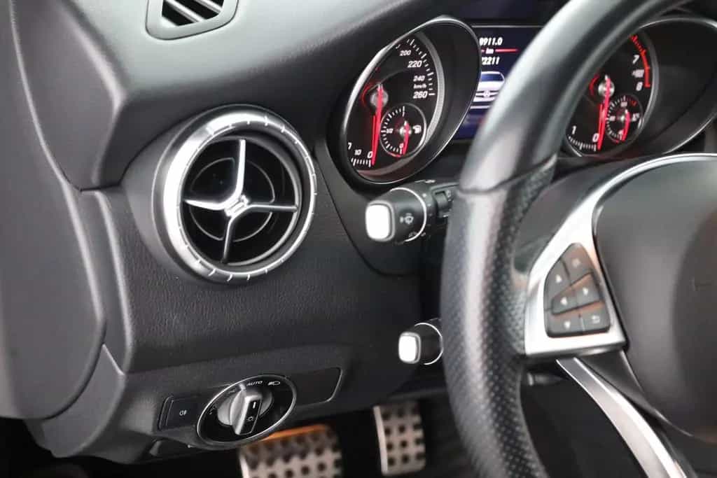 Mercedes-Benz CLA-Class 180 SB AMG Line LED Navi Sitzheizung PDC USB 12/2018-photo-21
