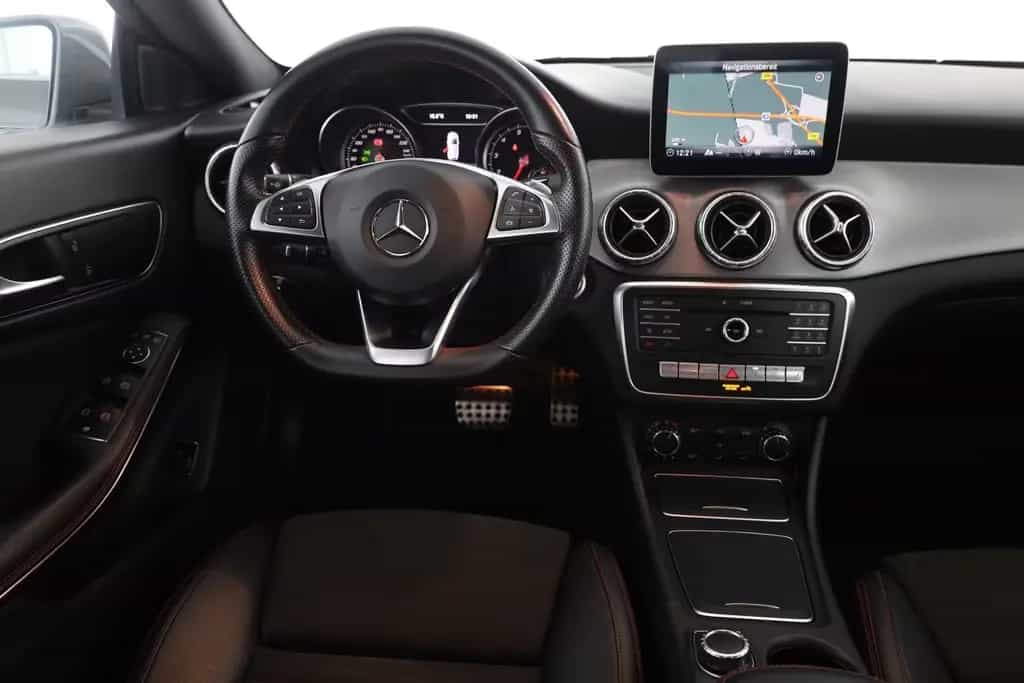 Mercedes-Benz CLA-Class 180 SB AMG Line LED Navi Sitzheizung PDC USB 12/2018-photo-9