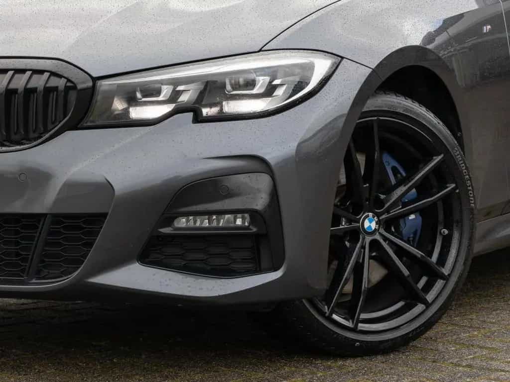 BMW 3 Series 320d xDrive M-Paket/SHZ/AHK 06/2019-photo-2