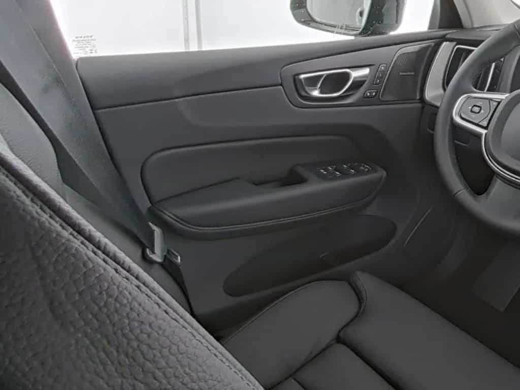 Volvo XC60 Plus Dark AWD AD Digitales Cockpit Memory S 05/2025-photo-11