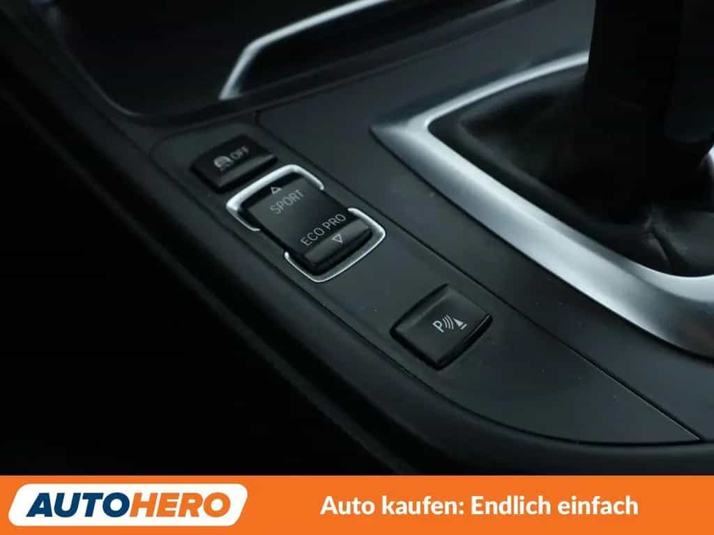BMW 3 Series 320i xDrive M Sport Shadow Aut.*NAVI*HUD* 06/2019-photo-23