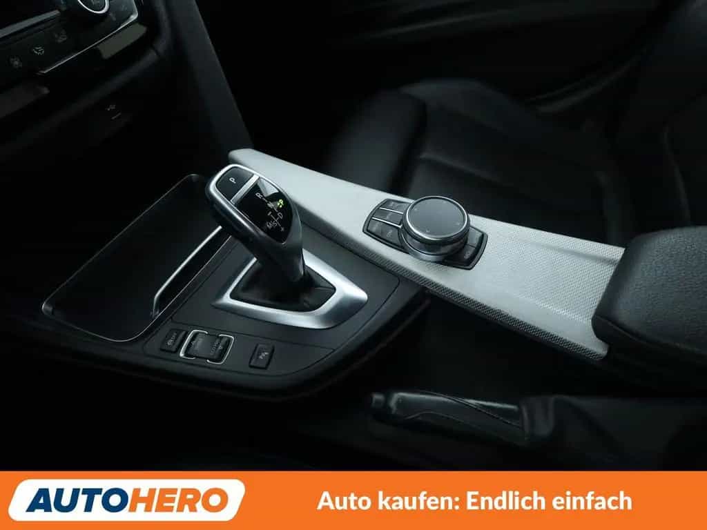 BMW 3 Series 320i xDrive M Sport Shadow Aut.*NAVI*HUD* 06/2019-photo-25