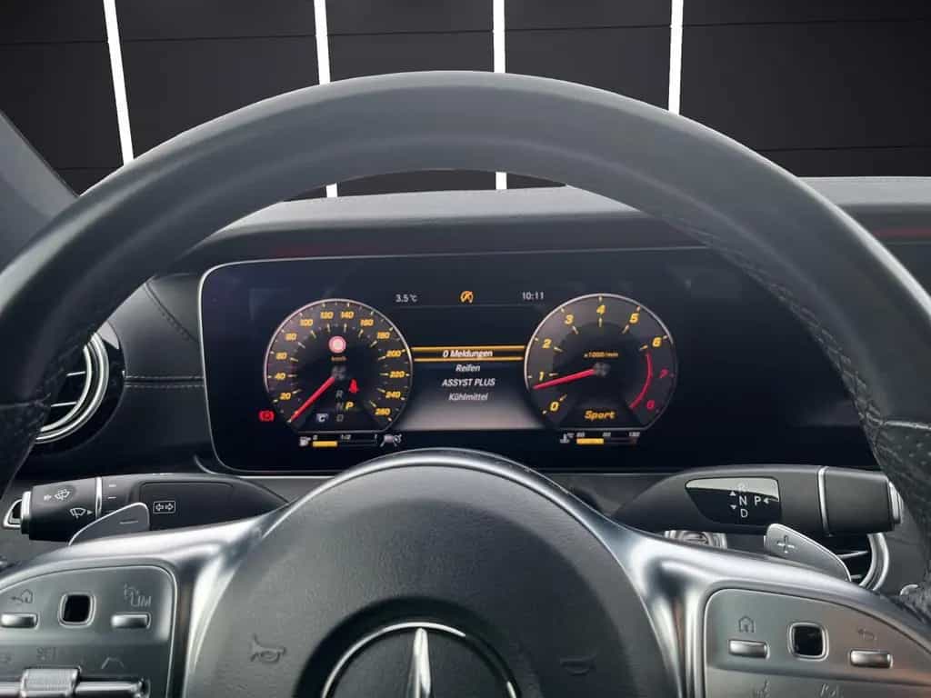 Mercedes-Benz E 200 Limousine / AMG-Line / Business / LED 07/2018-photo-14