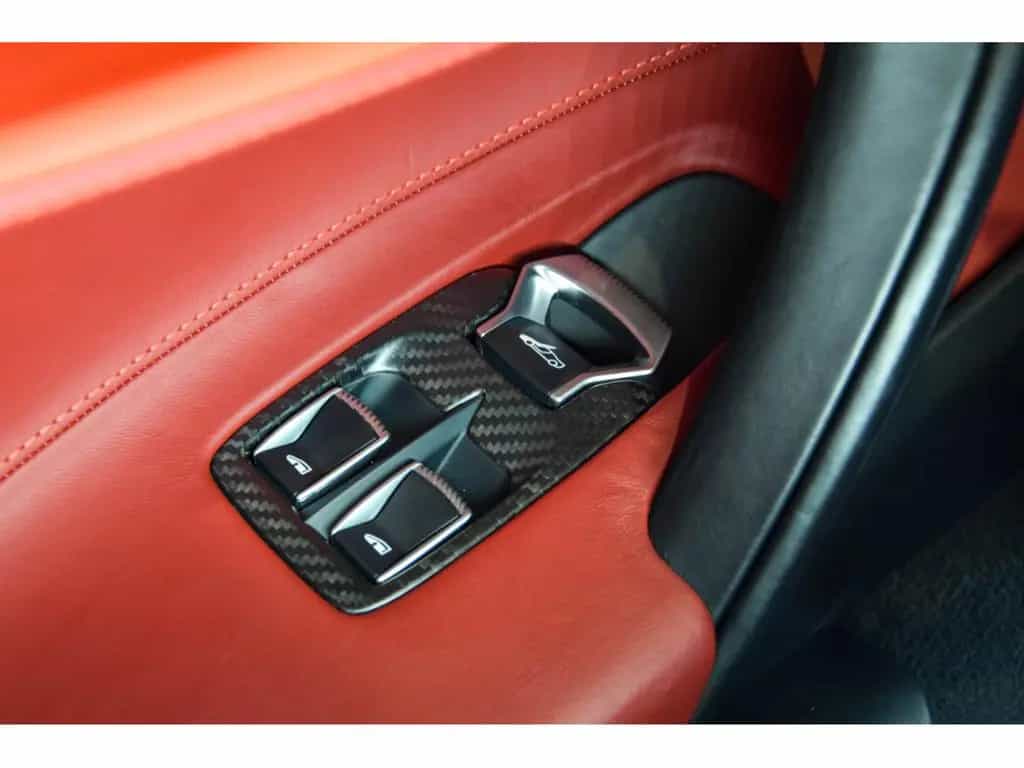McLaren 720S PERFORMANCE - CARBON PACK - ELITE PAINT 08/2017-photo-23