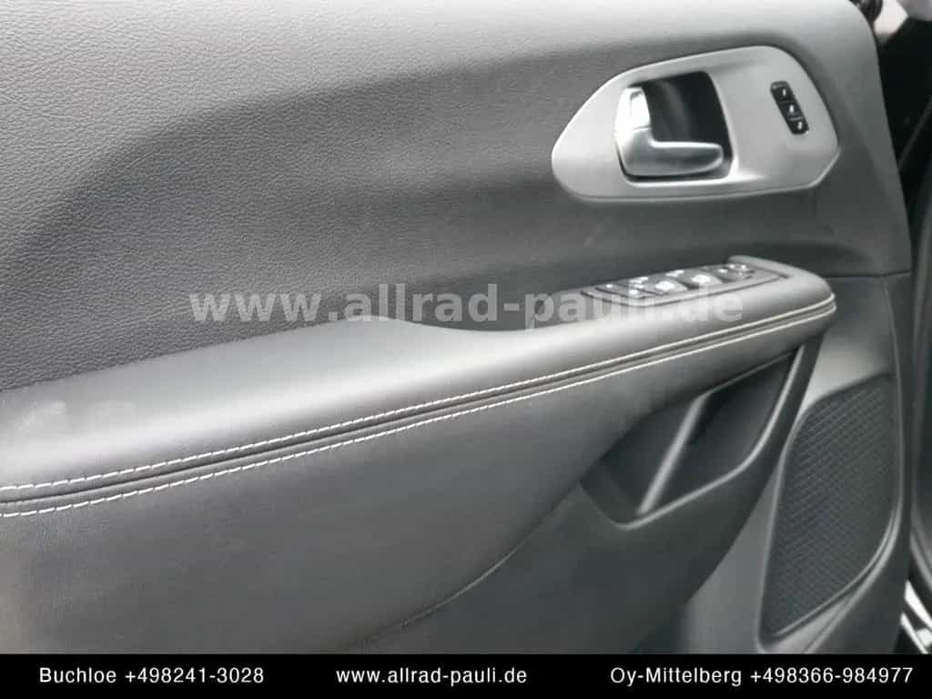 Chrysler Pacifica 3.6 V6 Limited 4x4 | S Appearance null-photo-7