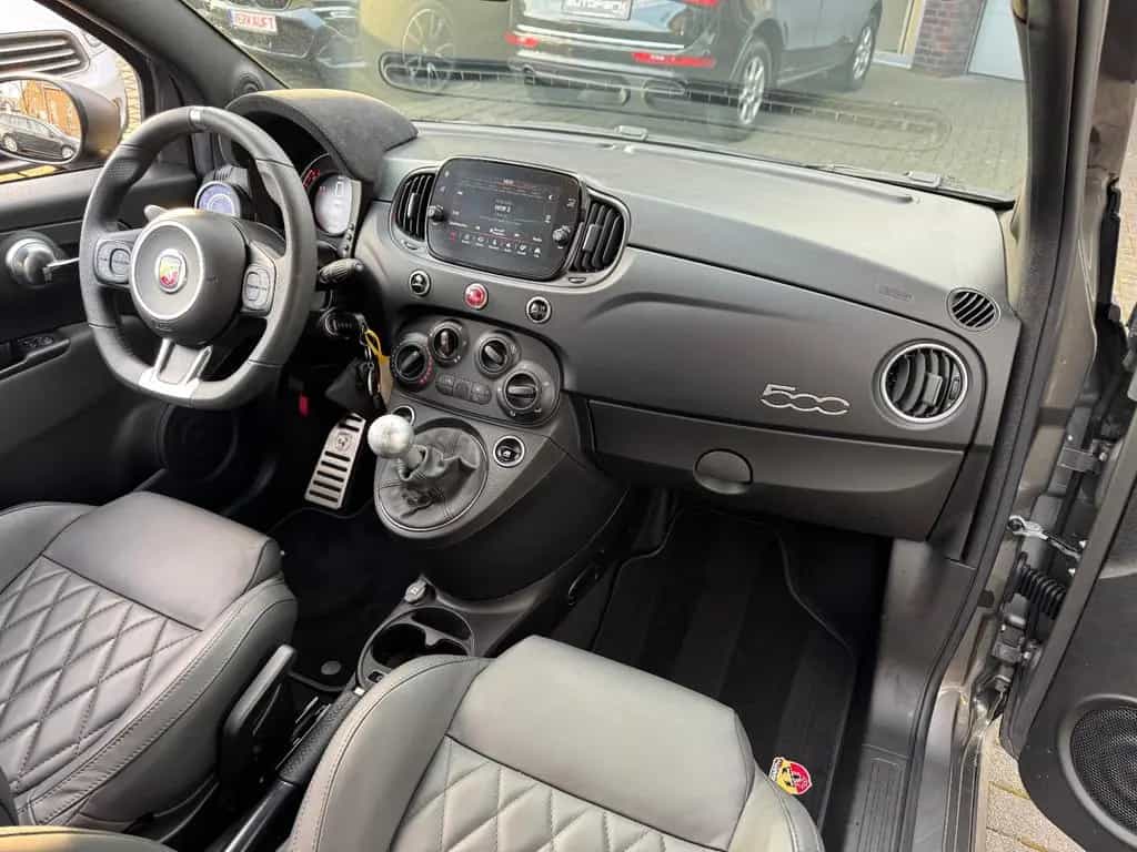 Abarth 595 1.4 Turbo Linea Turismo Sport Leder CarPlay 04/2024-photo-17