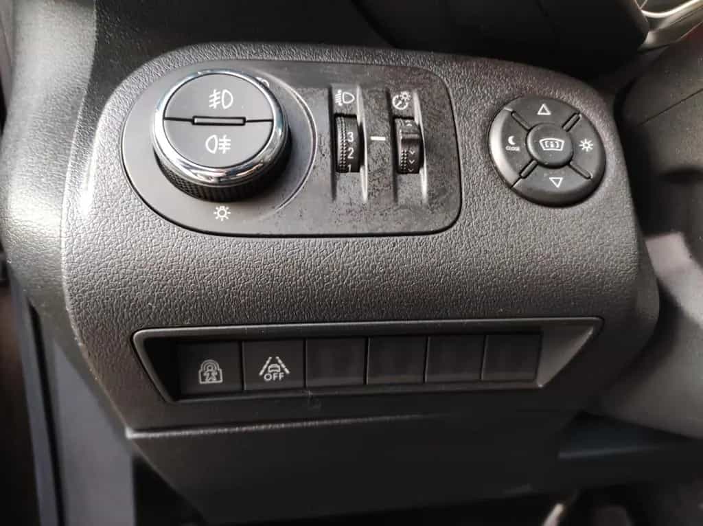 Opel Combo Life Innovation Autom KLIMA NAVI Winterp 04/2020-photo-11