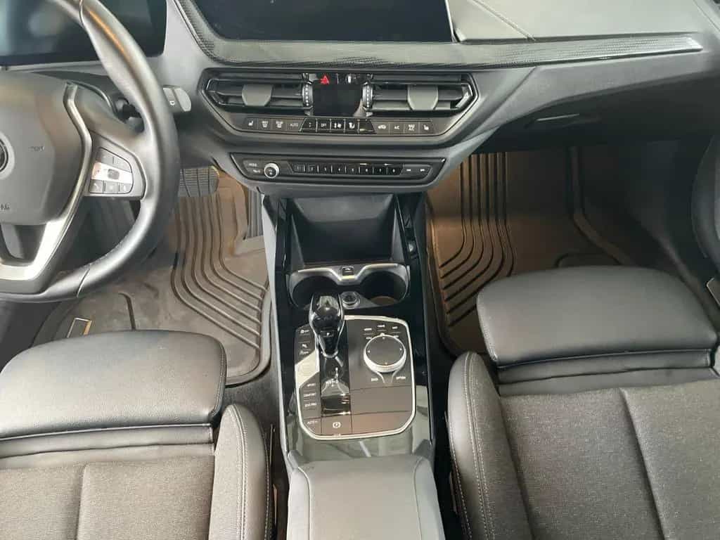BMW 1 Series 118 d Sport Line AHK Shz LED Navi Prof.  WLAN 05/2023-photo-10