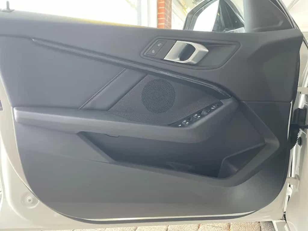 BMW 1 Series 118 d Sport Line AHK Shz LED Navi Prof.  WLAN 05/2023-photo-13