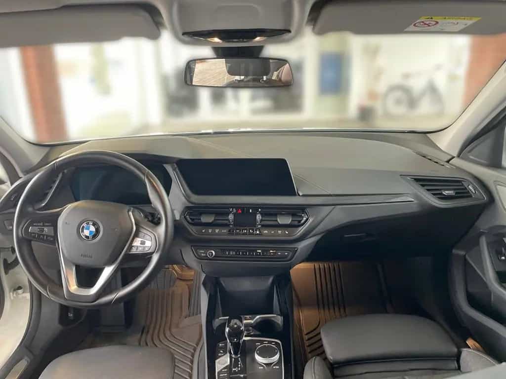 BMW 1 Series 118 d Sport Line AHK Shz LED Navi Prof.  WLAN 05/2023-photo-6