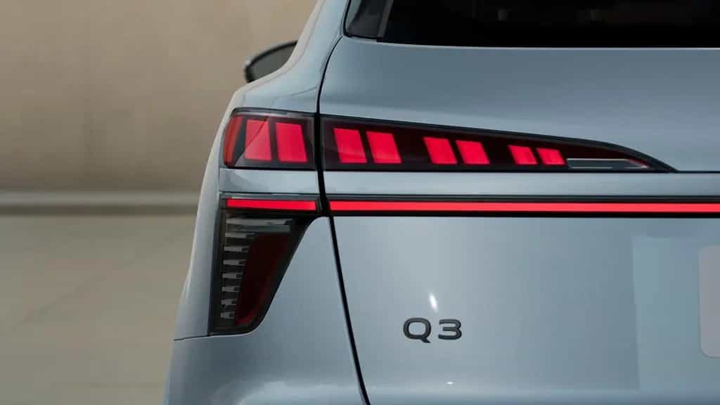 Audi Q3 TFSI 110 kW neues Modell Rückfahrkamera Pano 10/2025-photo-7