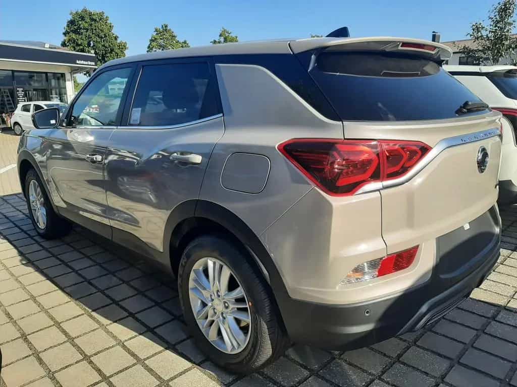 KGM Korando 1.5 T-GDI Essential(Nomad) Automatik null-photo-3