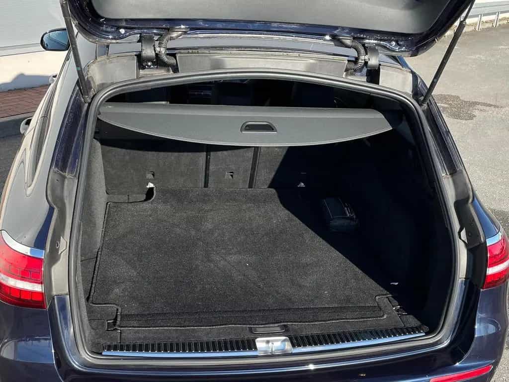 Mercedes-Benz E 200 4Matic AMG LINE AHK SPORTPAKET DAB LORDOSE 01/2021-photo-9