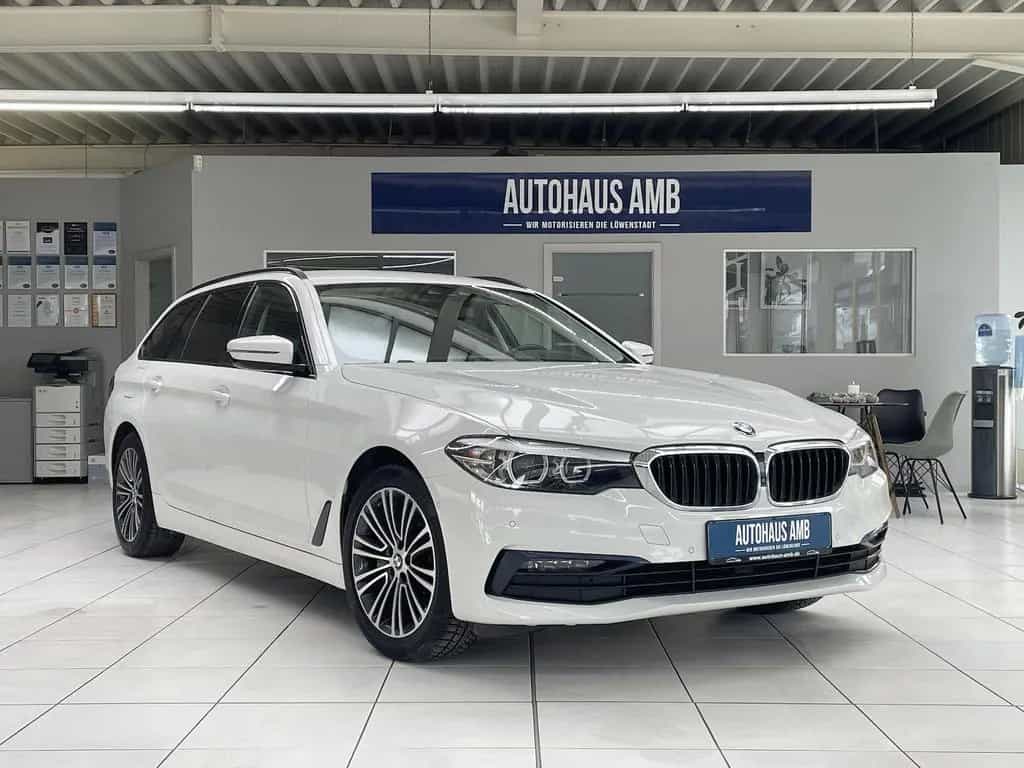 BMW 5 Series 530i xDrive Sport Line HeadUp 360° AHK SHZ 01/2020-photo-1