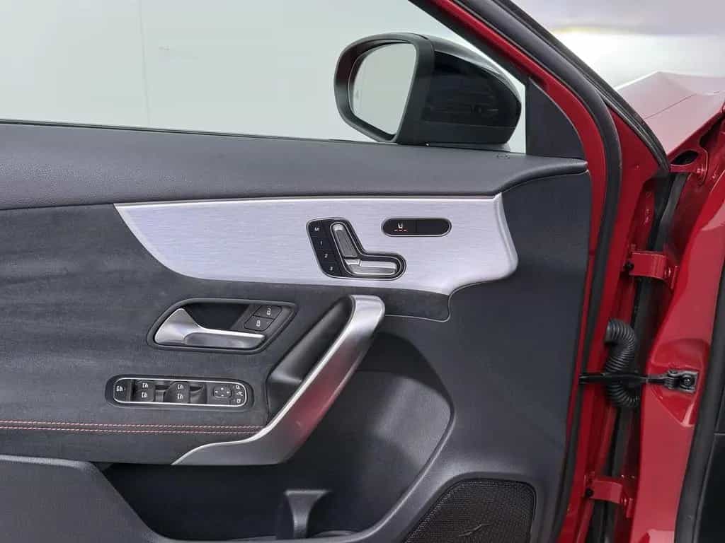 Mercedes-Benz A 180 Business Solution AMG panorama dach | Memo 02/2021-photo-10