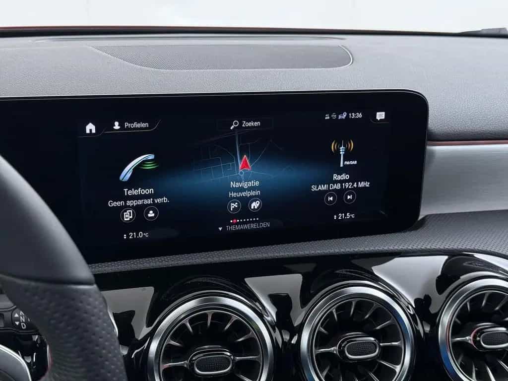 Mercedes-Benz A 180 Business Solution AMG panorama dach | Memo 02/2021-photo-27
