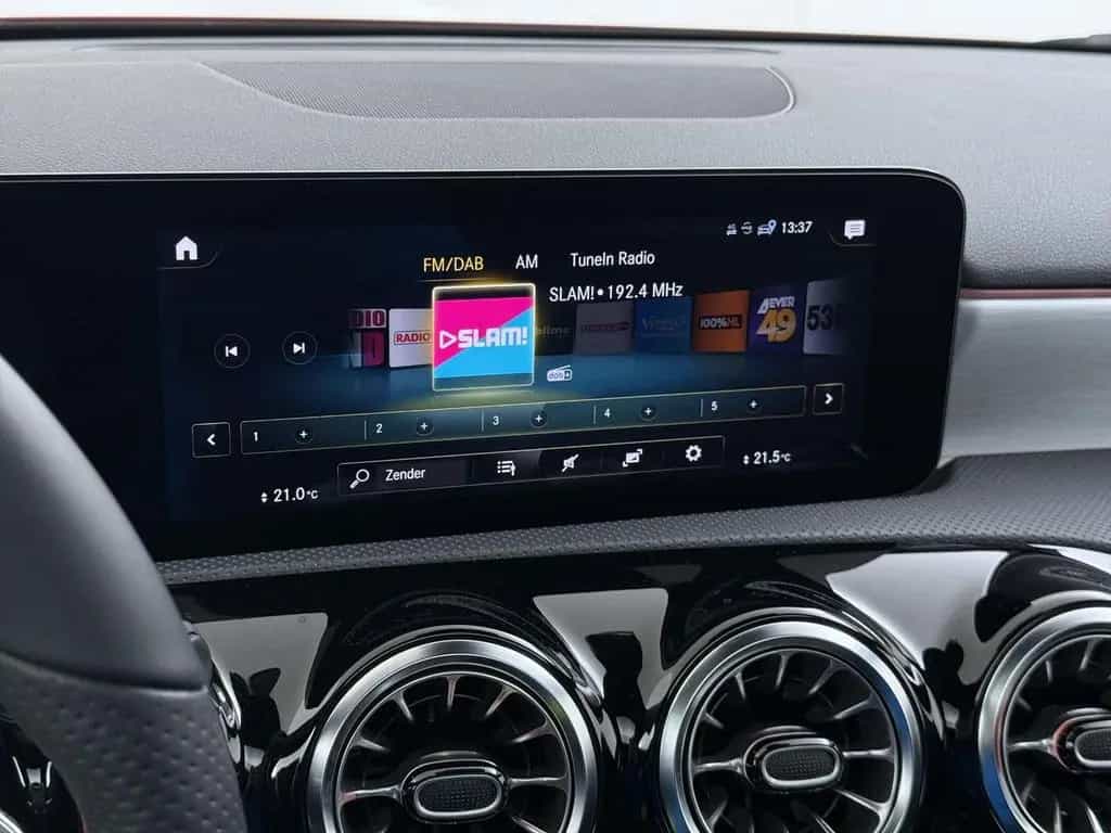 Mercedes-Benz A 180 Business Solution AMG panorama dach | Memo 02/2021-photo-32