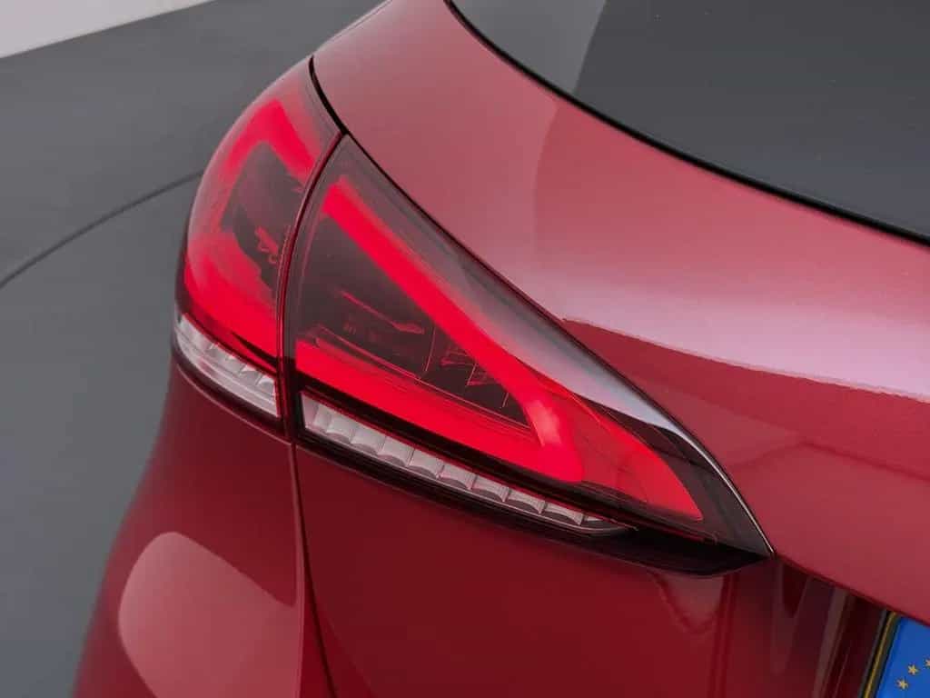 Mercedes-Benz A 180 Business Solution AMG panorama dach | Memo 02/2021-photo-4