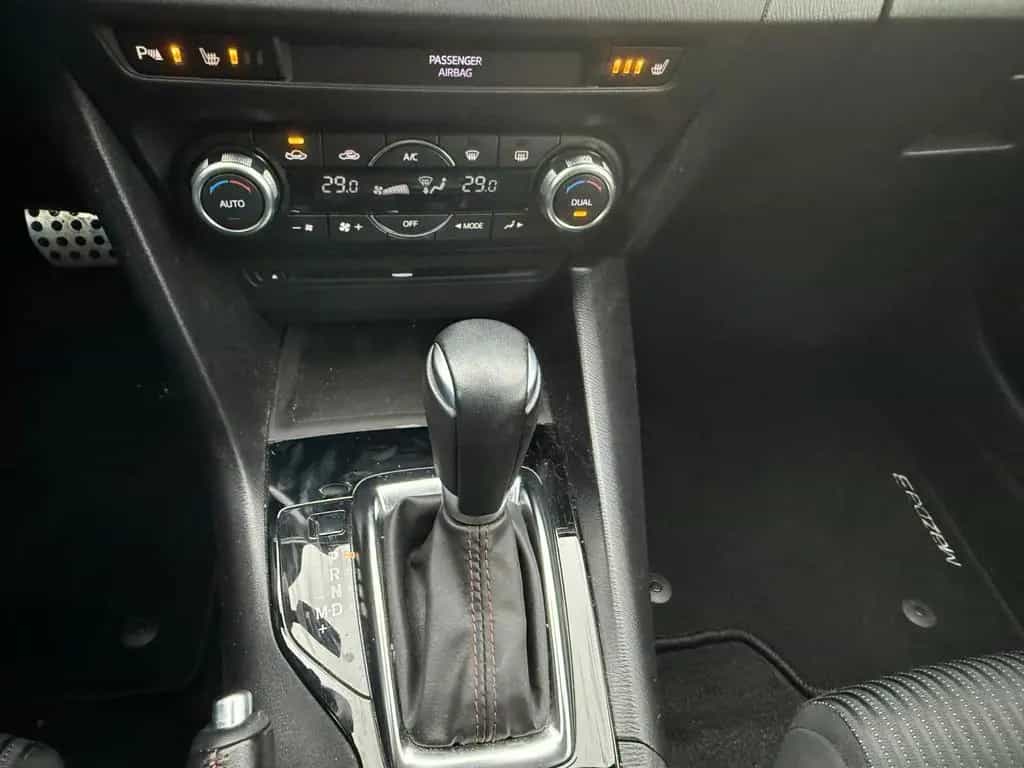Mazda 3 LIM.SPORTS-LINE/AUTOMATIK/NAVI/KAMERA/TÜV NEU 08/2016-photo-10