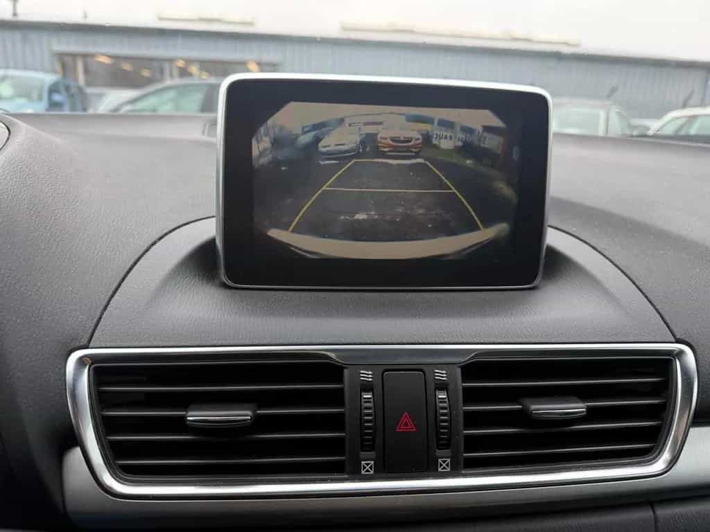 Mazda 3 LIM.SPORTS-LINE/AUTOMATIK/NAVI/KAMERA/TÜV NEU 08/2016-photo-8