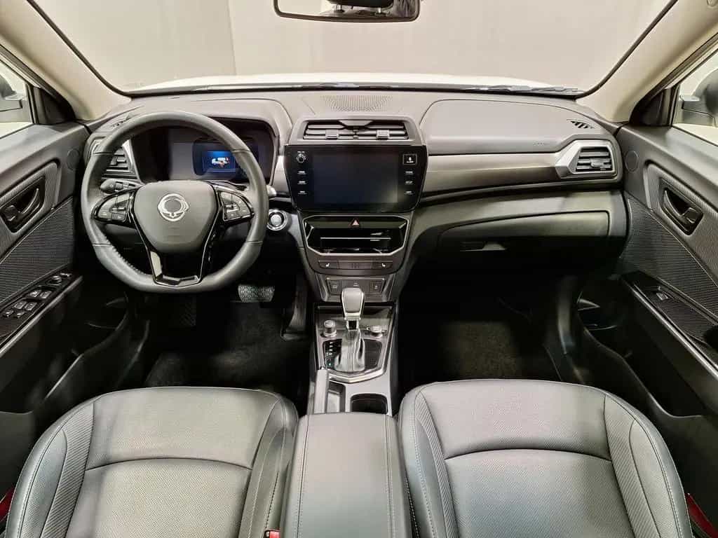 KGM Tivoli Grand 1.5 P 2WD AT Sapphire Pano|Leder|LE 06/2024-photo-13
