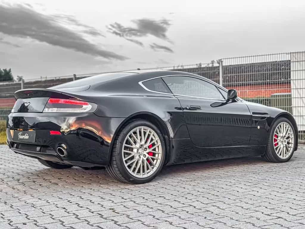 Aston Martin V8 Vantage 4.7l*SCHECKHEFT*WUNDERSCHÖN*GEPFLEGT 01/2009-photo-4