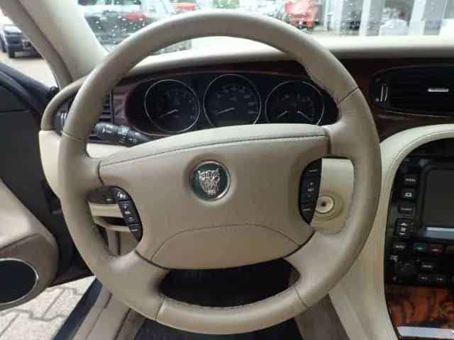 Jaguar XJ 3.5 V8 Luftfederung AD Navi Memory Sitze Xeno 12/2004-photo-10
