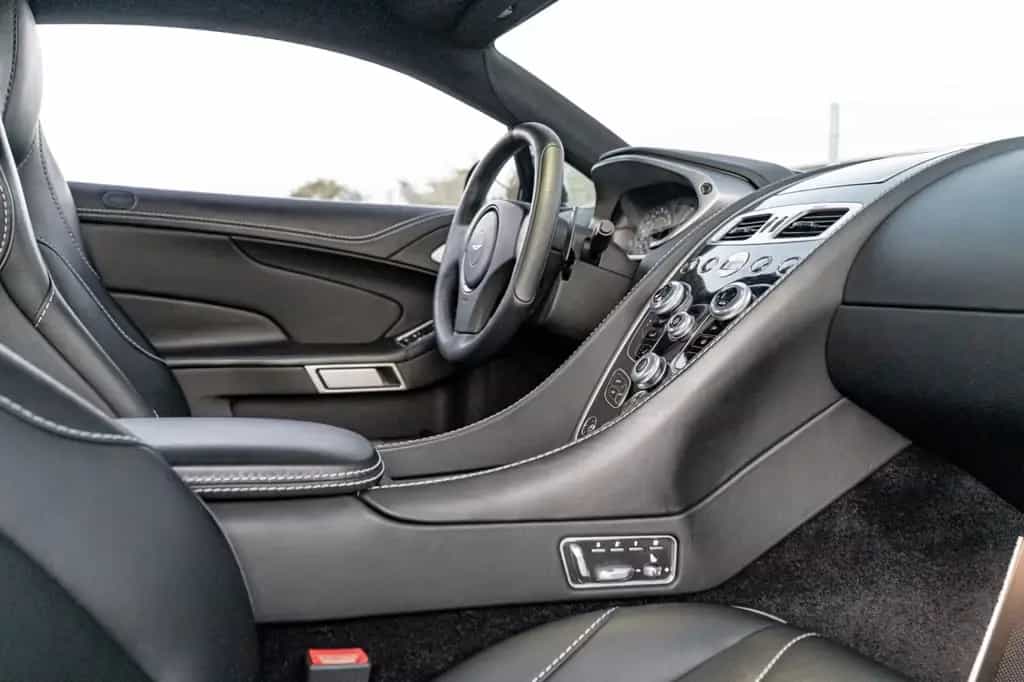 Aston Martin Vanquish 6.0 Auto*ERSTKLASSIG*ENDSTUFE*CARBON* 05/2014-photo-16
