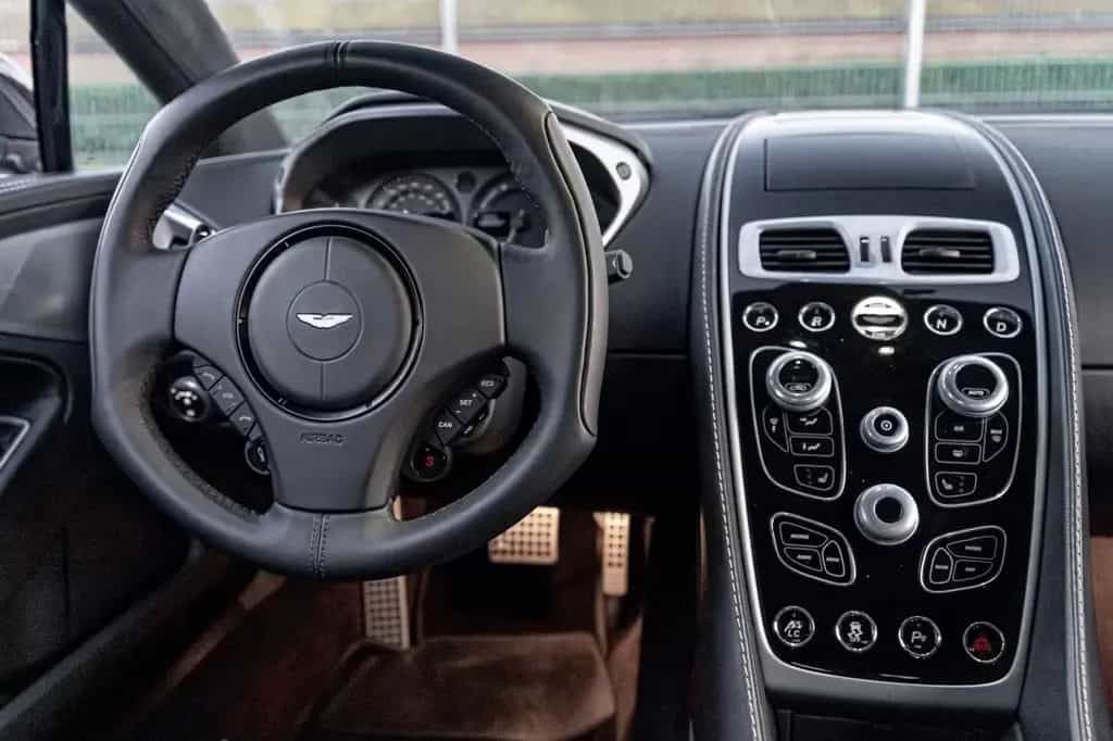 Aston Martin Vanquish 6.0 Auto*ERSTKLASSIG*ENDSTUFE*CARBON* 05/2014-photo-19