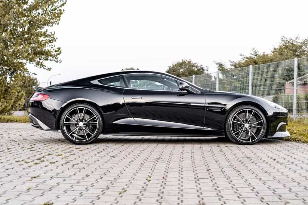Aston Martin Vanquish 6.0 Auto*ERSTKLASSIG*ENDSTUFE*CARBON* 05/2014-photo-3