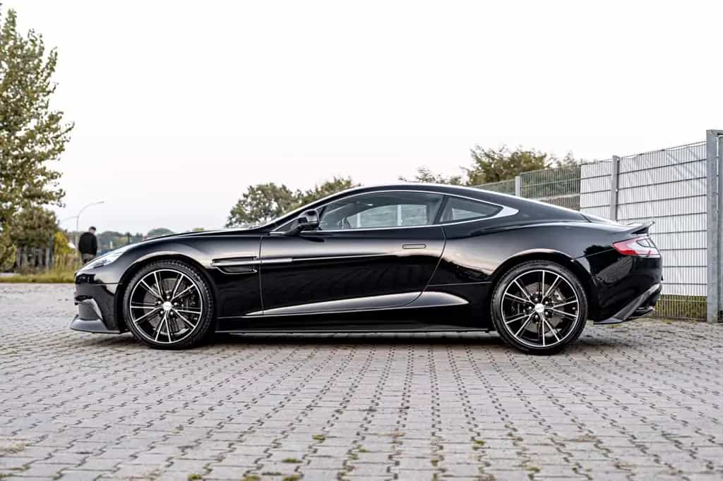Aston Martin Vanquish 6.0 Auto*ERSTKLASSIG*ENDSTUFE*CARBON* 05/2014-photo-7
