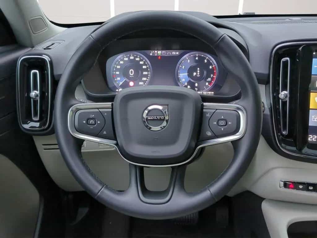 Volvo XC40 B4 Inscription *360*HK*Pano*e-Sitze*ACC* 08/2022-photo-11