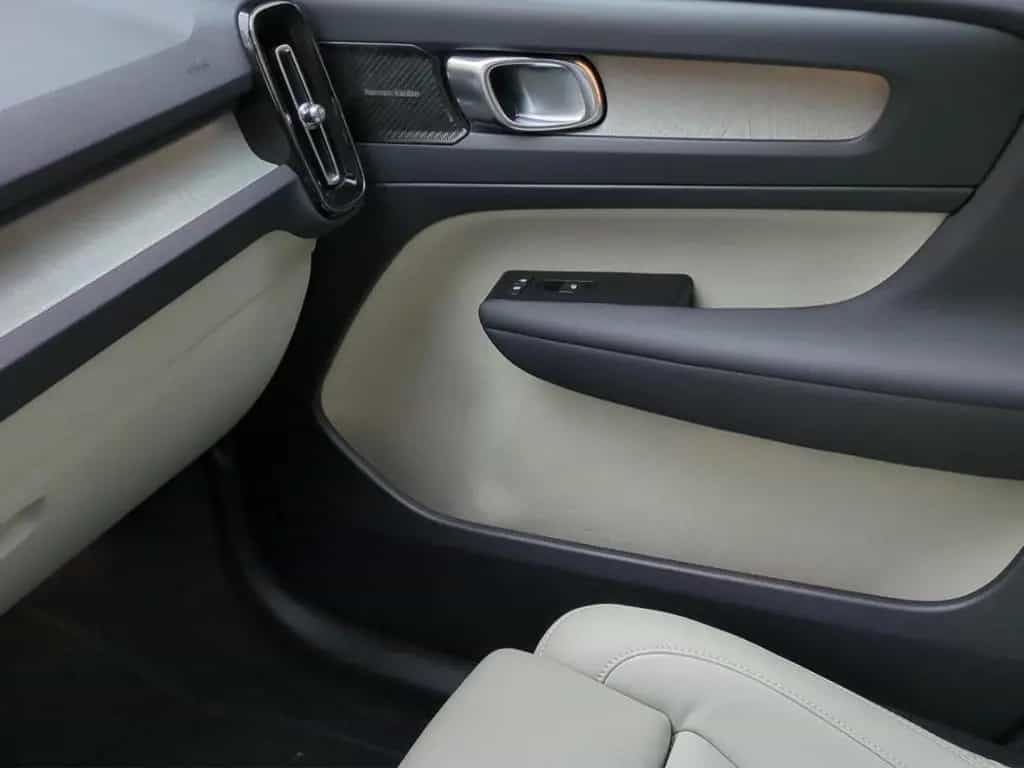 Volvo XC40 B4 Inscription *360*HK*Pano*e-Sitze*ACC* 08/2022-photo-18