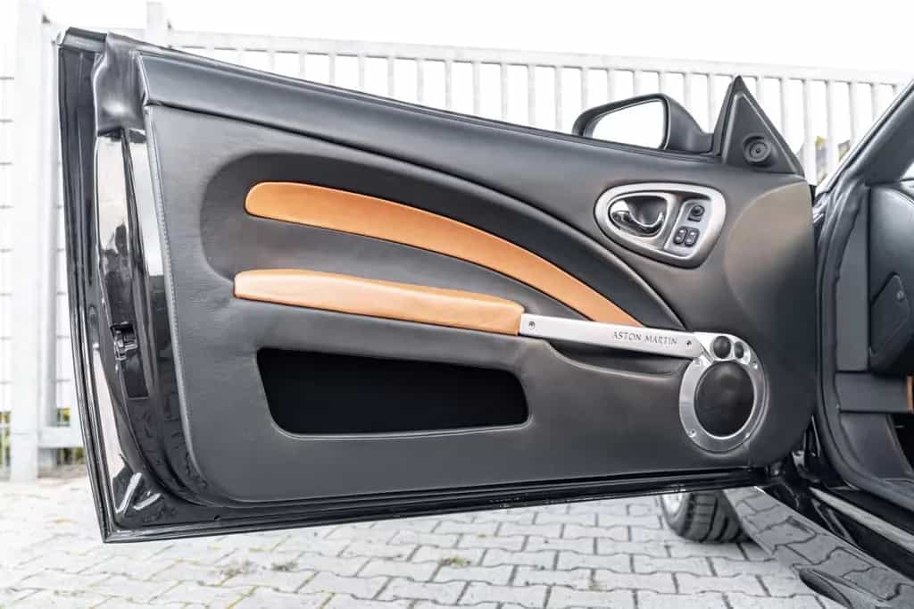Aston Martin Vanquish S*TOP ZUSTAND*VOLL LEDER*KLASSIKER*V12 08/2006-photo-15