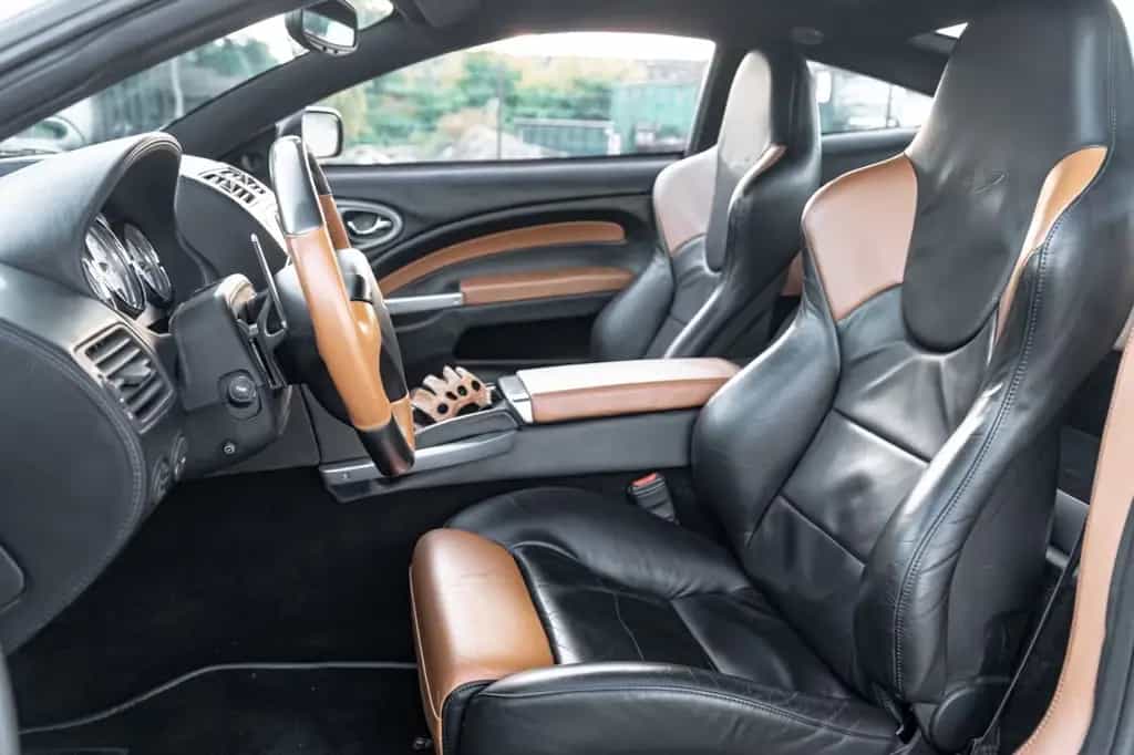 Aston Martin Vanquish S*TOP ZUSTAND*VOLL LEDER*KLASSIKER*V12 08/2006-photo-16