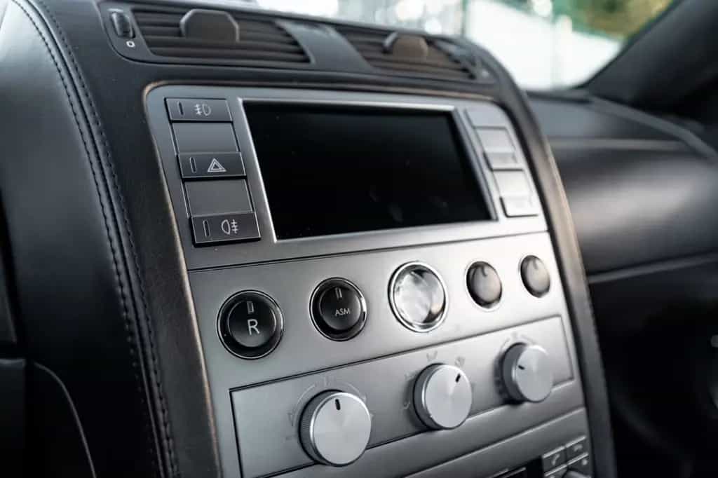 Aston Martin Vanquish S*TOP ZUSTAND*VOLL LEDER*KLASSIKER*V12 08/2006-photo-17