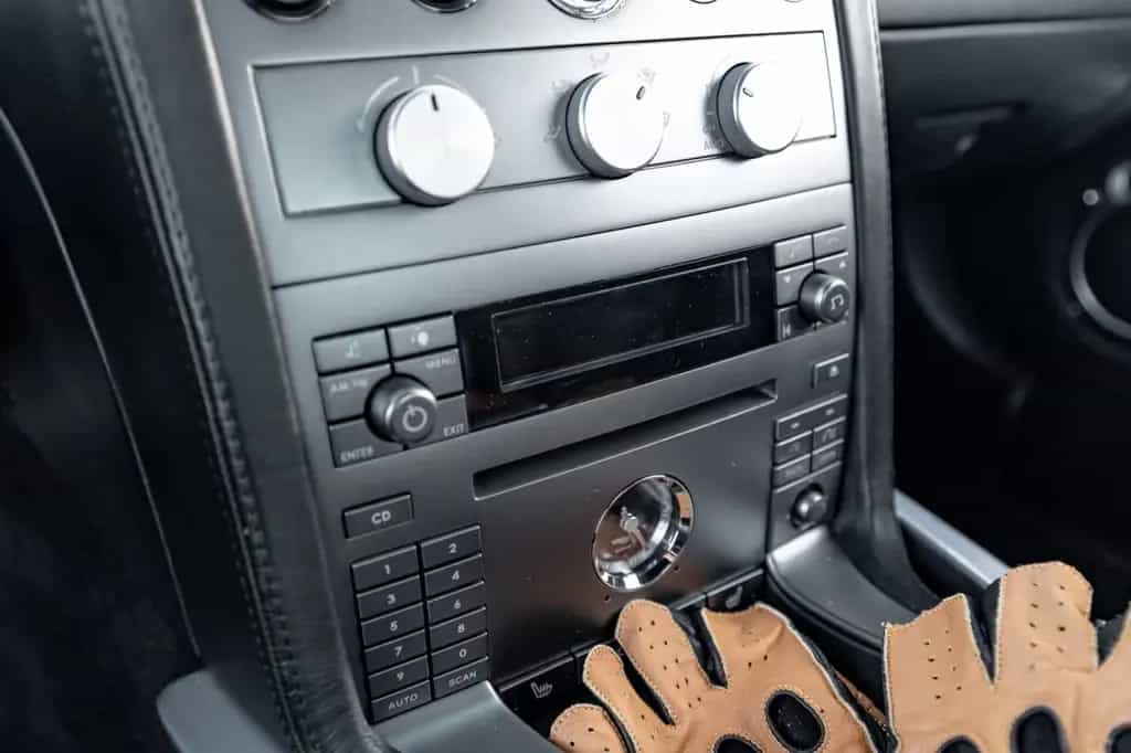 Aston Martin Vanquish S*TOP ZUSTAND*VOLL LEDER*KLASSIKER*V12 08/2006-photo-18