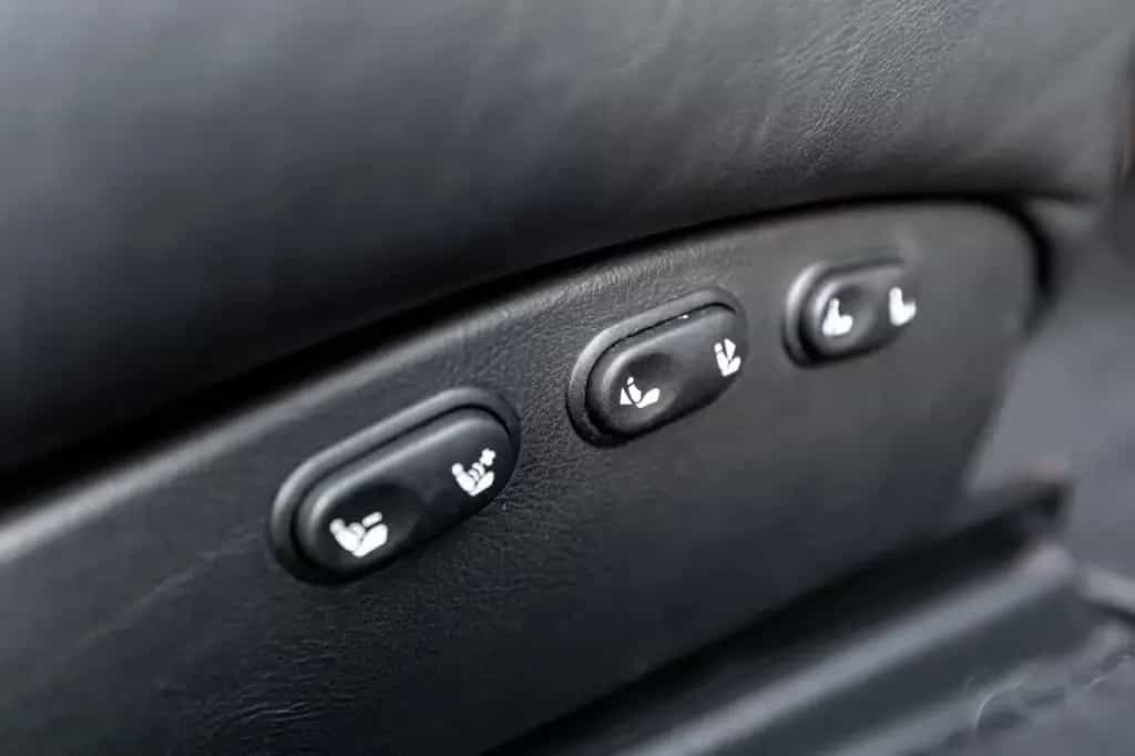 Aston Martin Vanquish S*TOP ZUSTAND*VOLL LEDER*KLASSIKER*V12 08/2006-photo-21