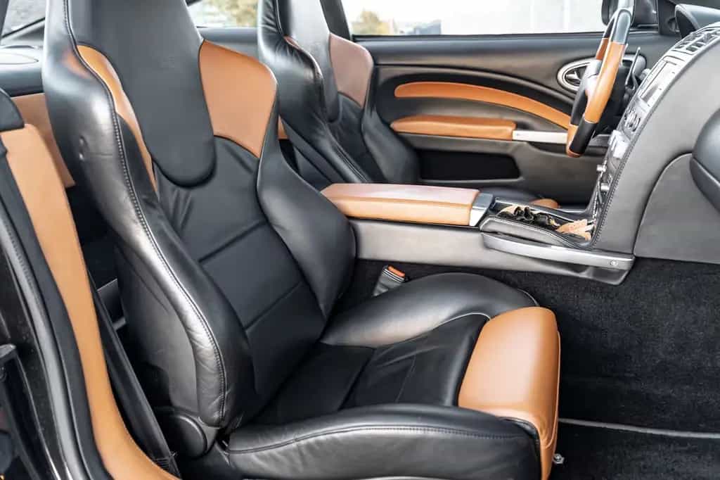 Aston Martin Vanquish S*TOP ZUSTAND*VOLL LEDER*KLASSIKER*V12 08/2006-photo-22