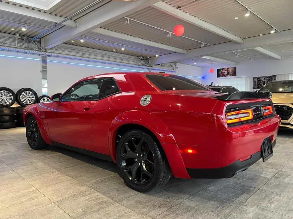 Dodge Challenger 5,7 V8 *Garantie *Original 9.400Km* 07/2017-photo-2