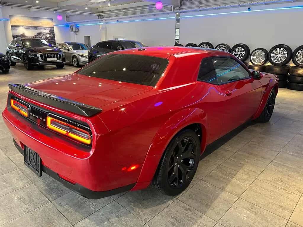 Dodge Challenger 5,7 V8 *Garantie *Original 9.400Km* 07/2017-photo-3