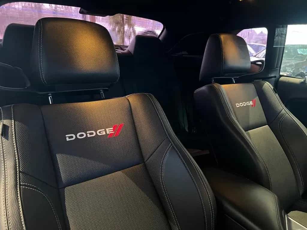 Dodge Challenger 5,7 V8 *Garantie *Original 9.400Km* 07/2017-photo-8