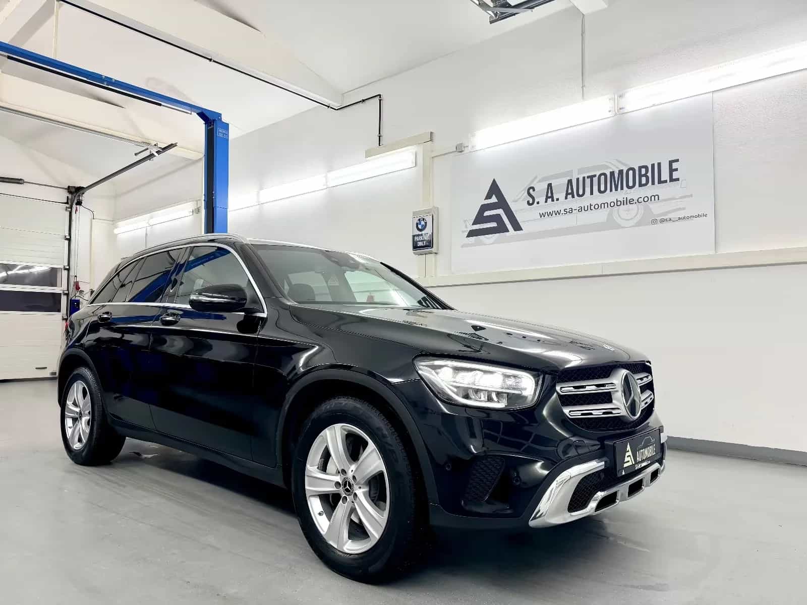 Mercedes-Benz GLC-Class 300 12/2020-photo-0