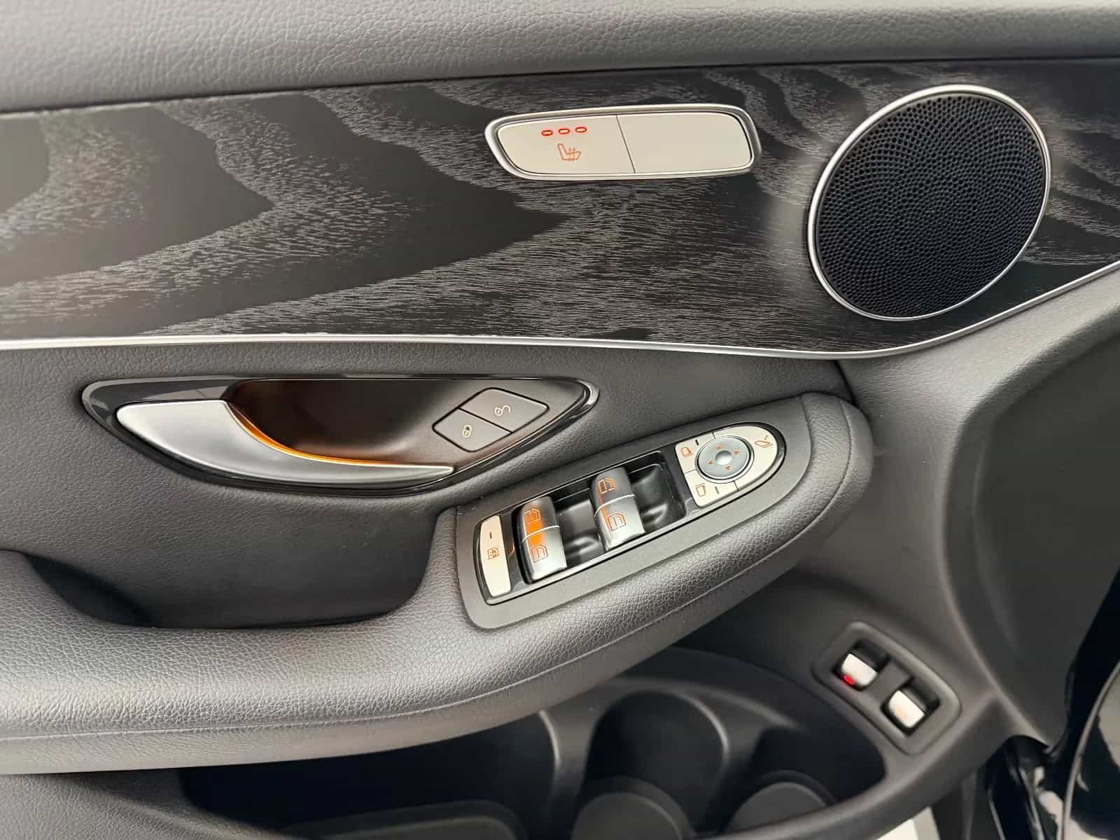 Mercedes-Benz GLC-Class 300 12/2020-photo-13